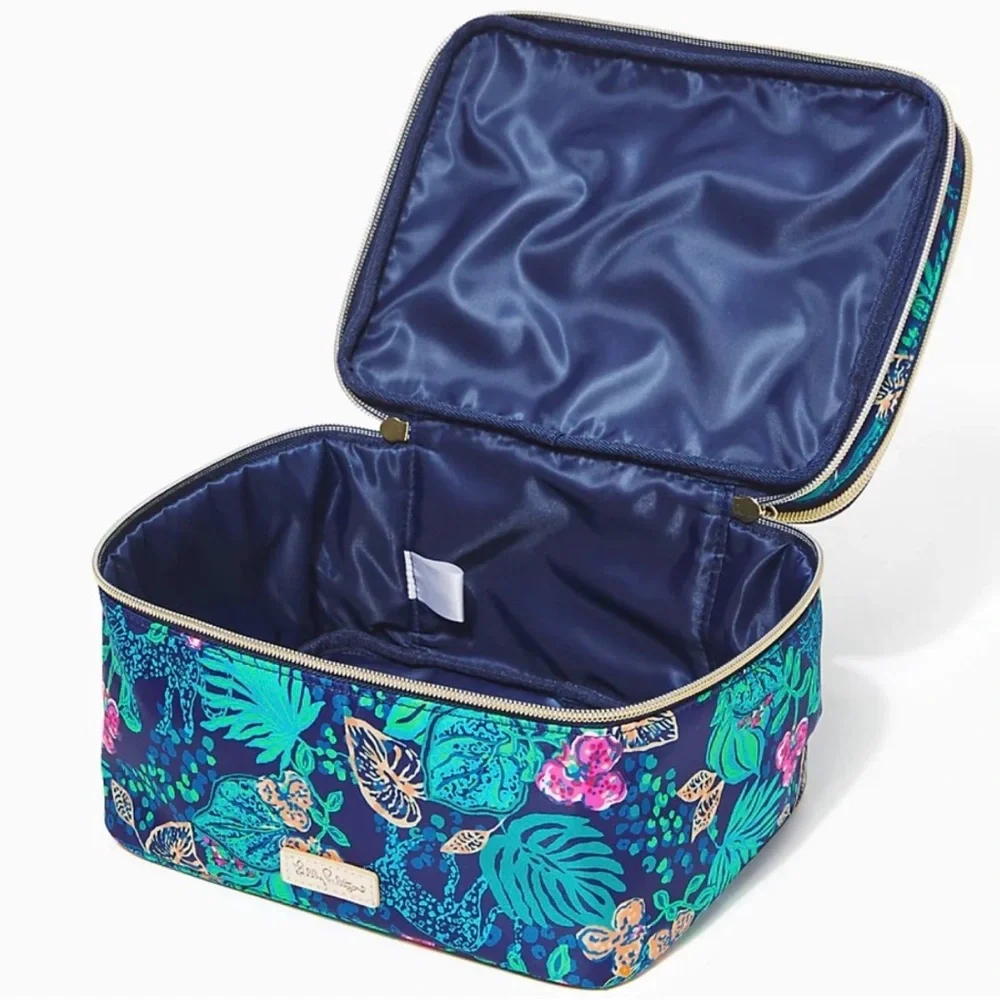 NEW Lilly Pulitzer Devona Cosmetic Case - Picture 3 of 5